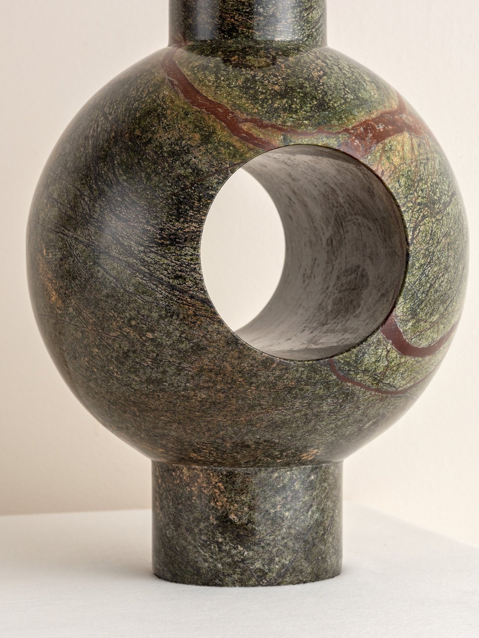 Editions marble lamp with + chrome shade - Image 4