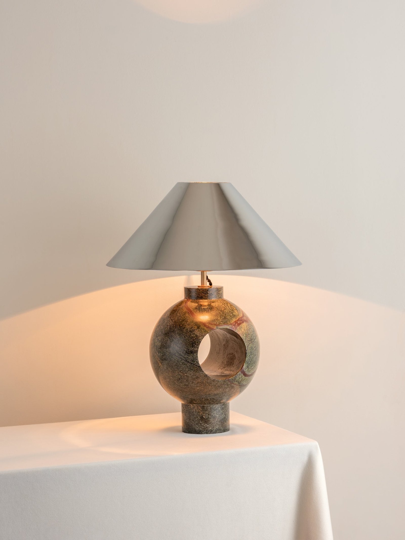 Editions marble lamp with + chrome shade - Image 2