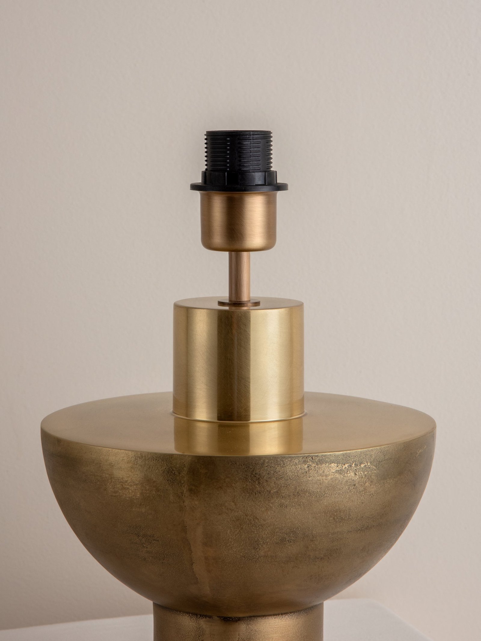 Editions brass lamp with + plaster shade - Image 4
