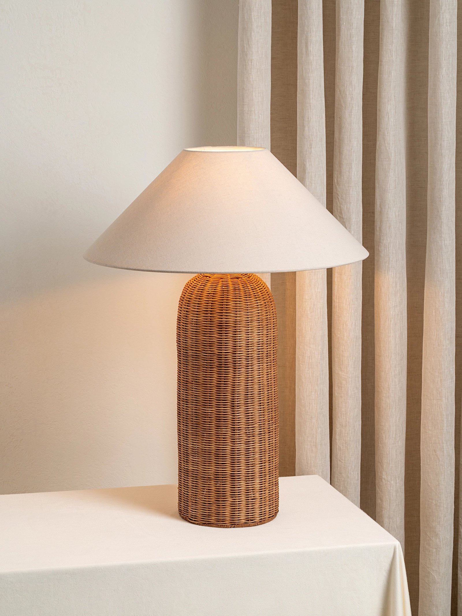 Ensia - extra large rattan table lamp - Image 2